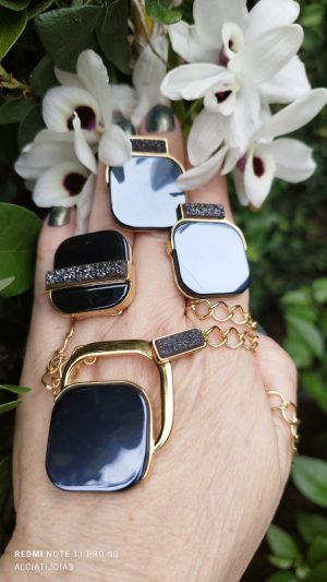 Conjunto Obsidiana Negra 
Anel(21)815,00
Brinco:865,00
Colar:935,00