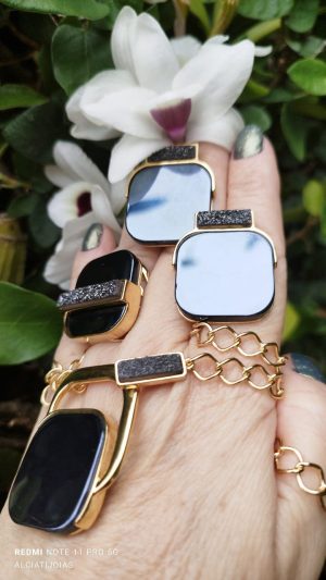 Conjunto Obsidiana Negra 
Anel(21)815,00
Brinco:865,00
Colar:935,00