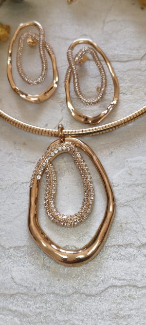 Conjunto forma orgânica.