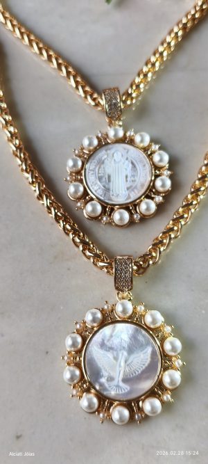 Colares Religiosos Madrepérola.