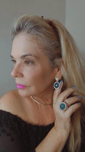 Conjunto Apatita e Cristal de Rocha Facetado