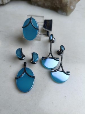 Conjunto sofisticado em metalização negra,