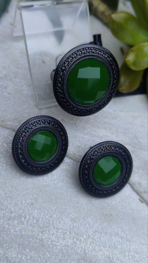 Conjunto magnífico em metalização negra,