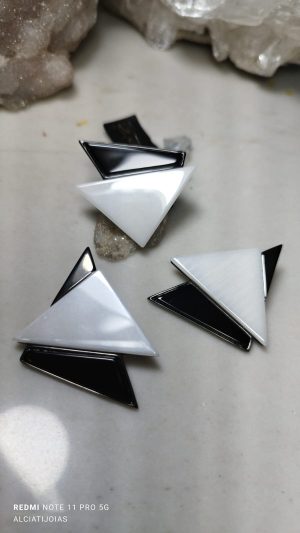 Conjunto  Metalização Negra 
Ônix e Porcelana Branca